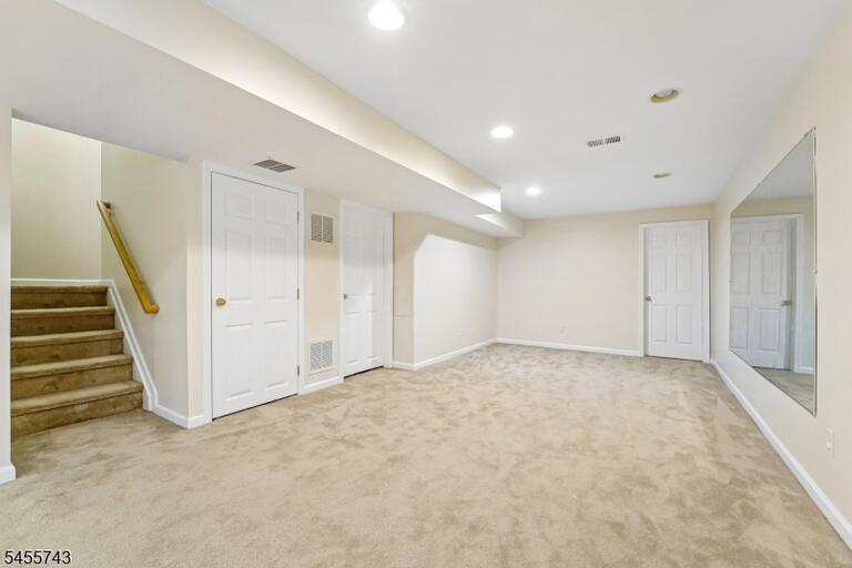 Property listing MLS 4049241 photo 33