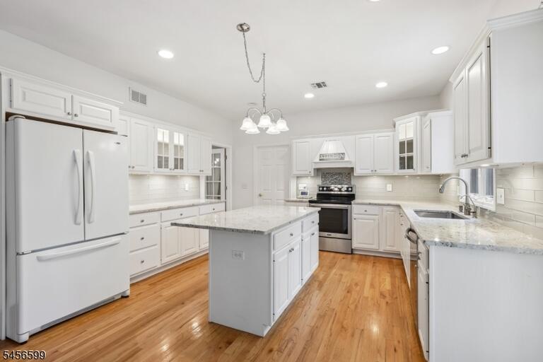 Property listing MLS 4049243 photo 11