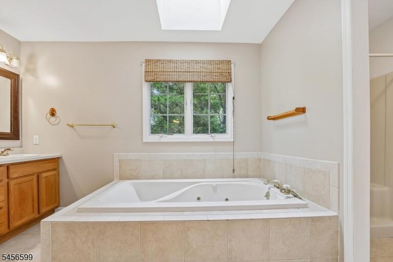 Property listing MLS 4049243 photo 30