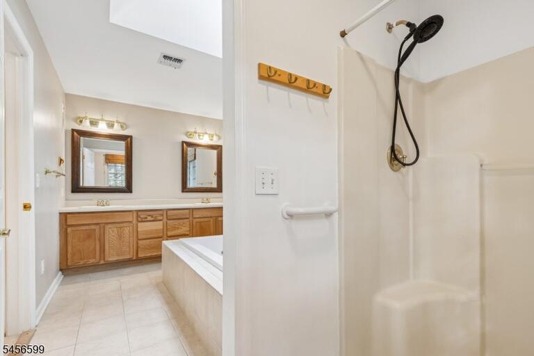 Property listing MLS 4049243 photo 31