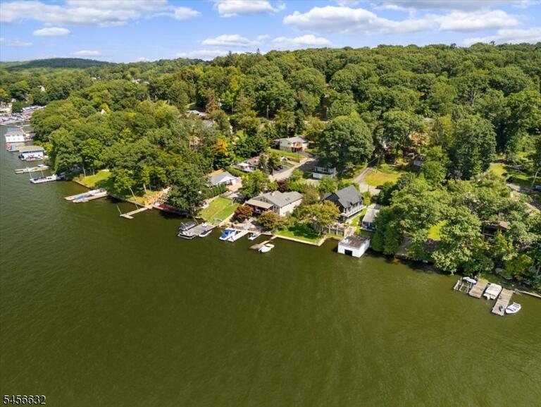 Property listing MLS 4049245 photo 31