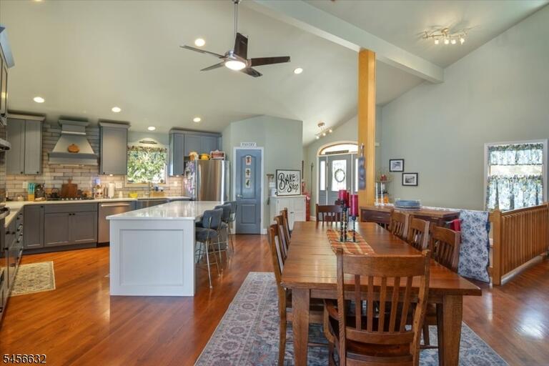 Property listing MLS 4049245 photo 7