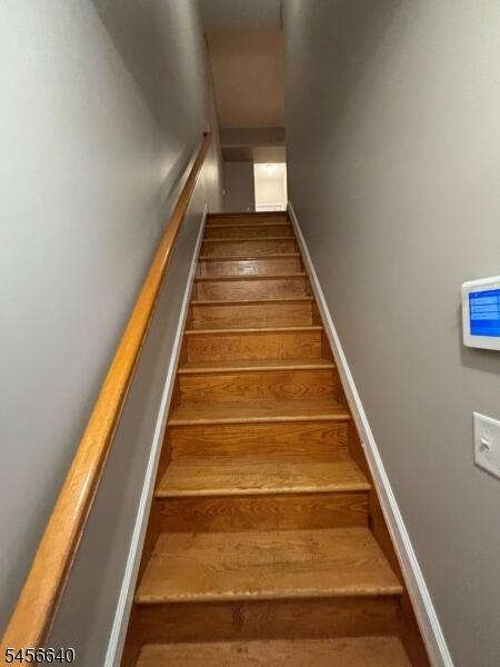 Property listing MLS 4049247 photo 3