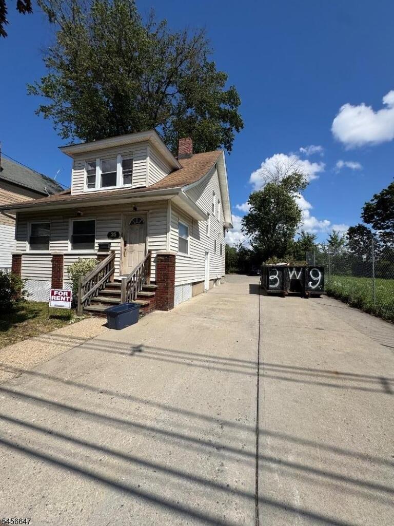 Property listing MLS 4049253 photo 1
