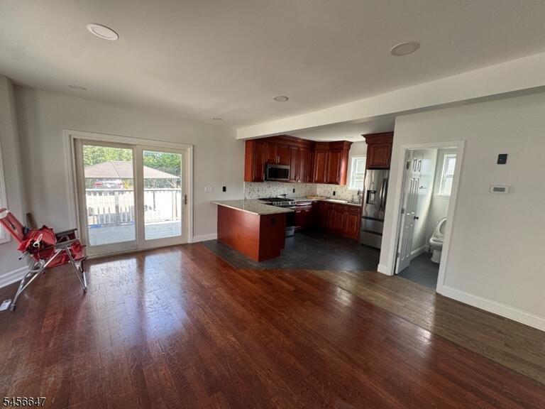 Property listing MLS 4049253 photo 4