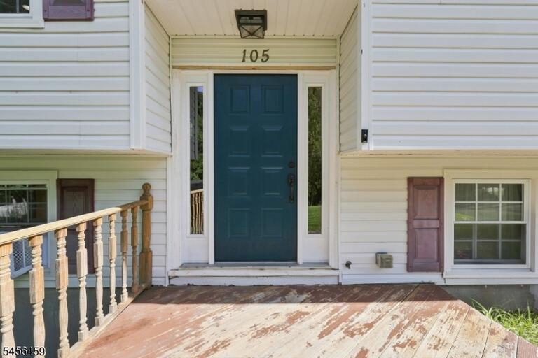 Property listing MLS 4049254 photo 2