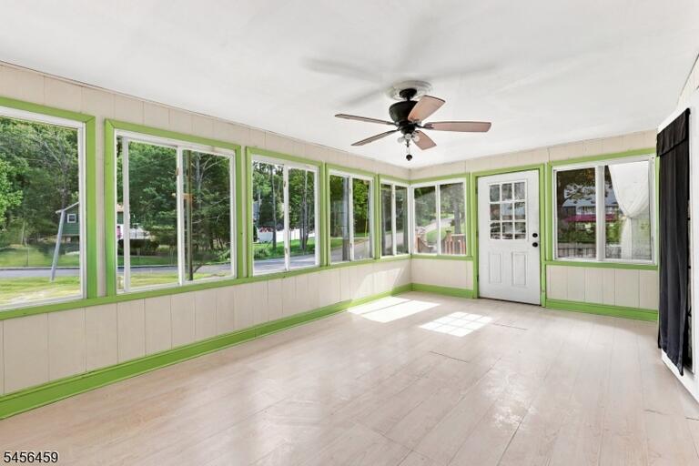 Property listing MLS 4049254 photo 26
