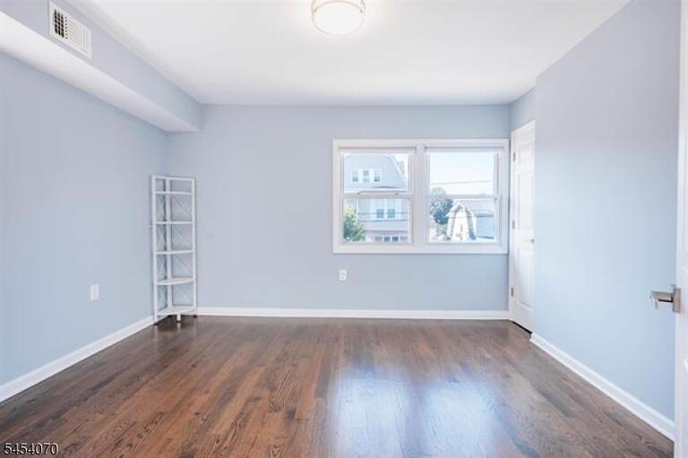 Property listing MLS 4049255 photo 10
