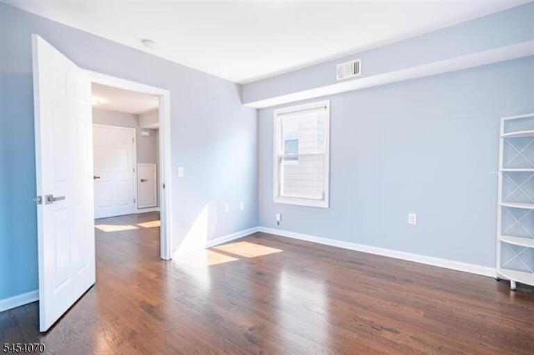 Property listing MLS 4049255 photo 11