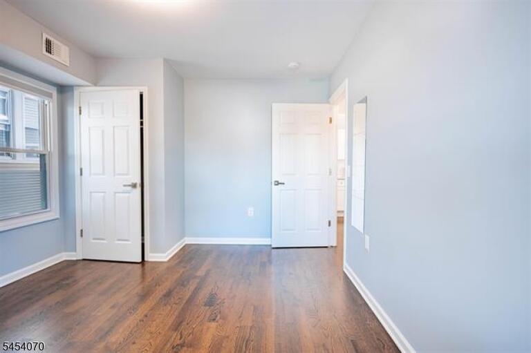 Property listing MLS 4049255 photo 15