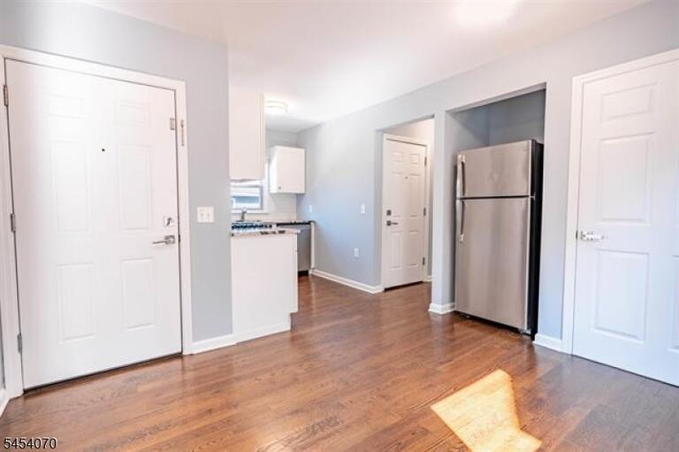 Property listing MLS 4049255 photo 4