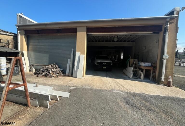 Property listing MLS 4049261 photo 1