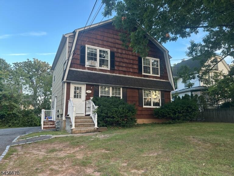 Property listing MLS 4049276 photo 1