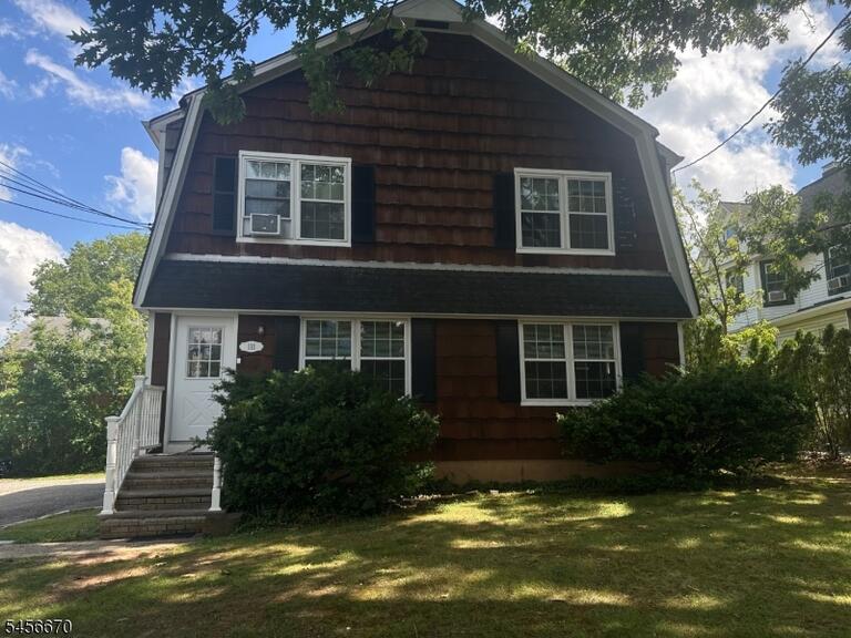 Property listing MLS 4049276 photo 2
