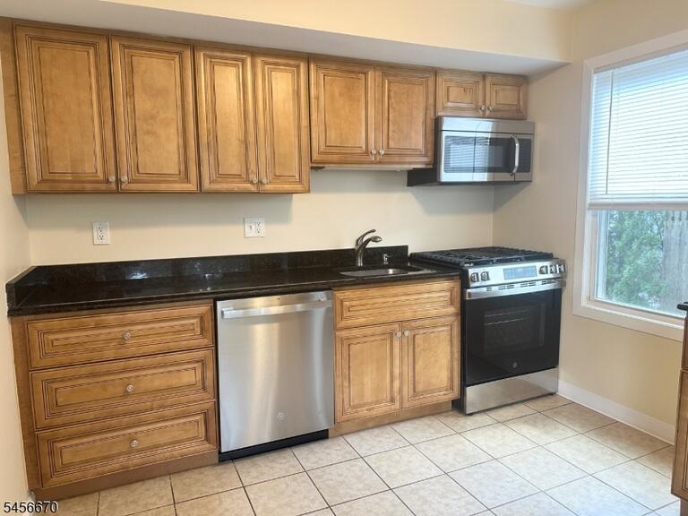 Property listing MLS 4049276 photo 5
