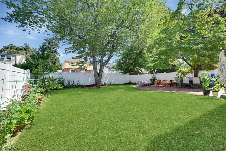 Property listing MLS 4049284 photo 16