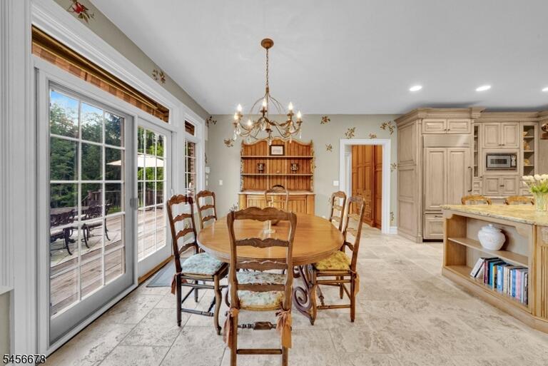 Property listing MLS 4049292 photo 9