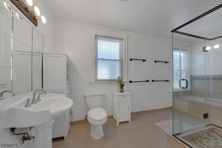 Property listing MLS 4049300 photo 23