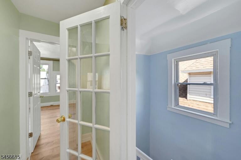 Property listing MLS 4049300 photo 28