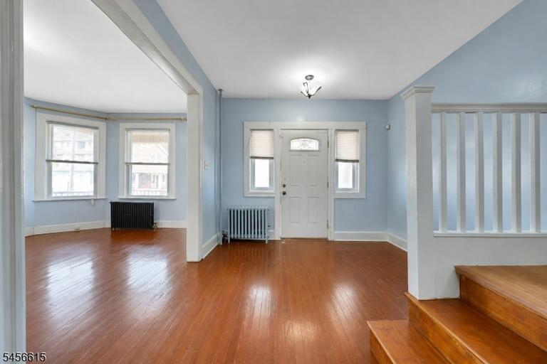 Property listing MLS 4049300 photo 4