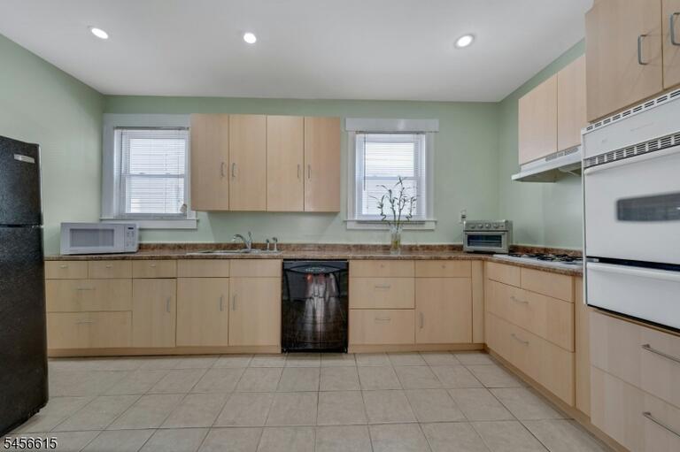 Property listing MLS 4049300 photo 7