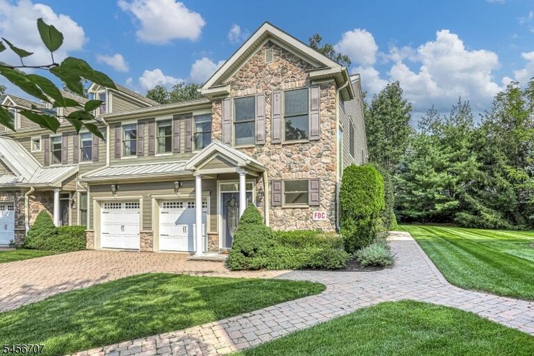 Property listing MLS 4049301 photo 1