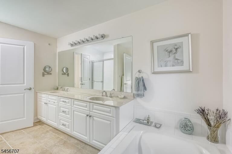 Property listing MLS 4049301 photo 13