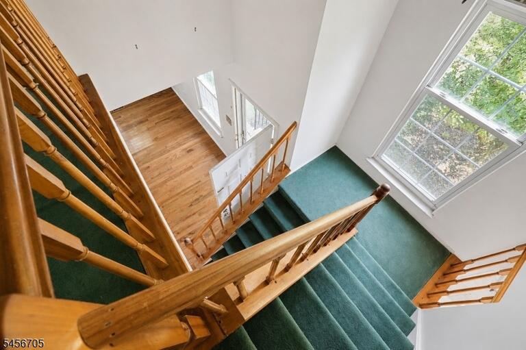 Property listing MLS 4049304 photo 2