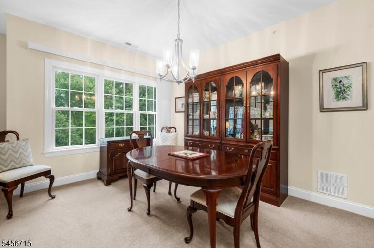 Property listing MLS 4049310 photo 11