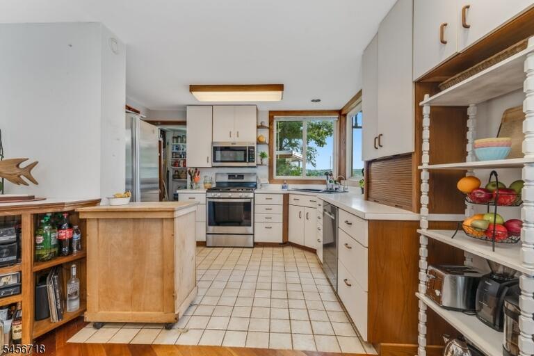 Property listing MLS 4049312 photo 15