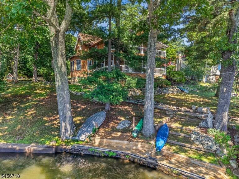 Property listing MLS 4049312 photo 3