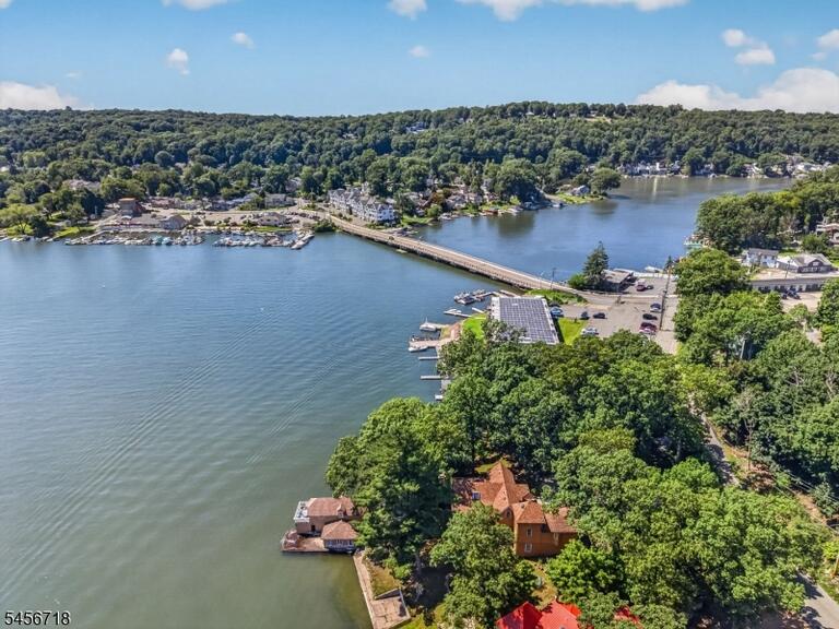 Property listing MLS 4049312 photo 5