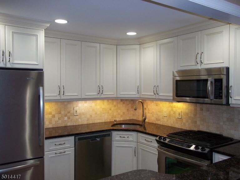 Property listing MLS 4049313 photo 6