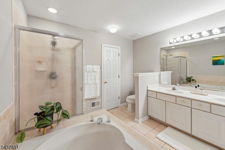 Property listing MLS 4049316 photo 31