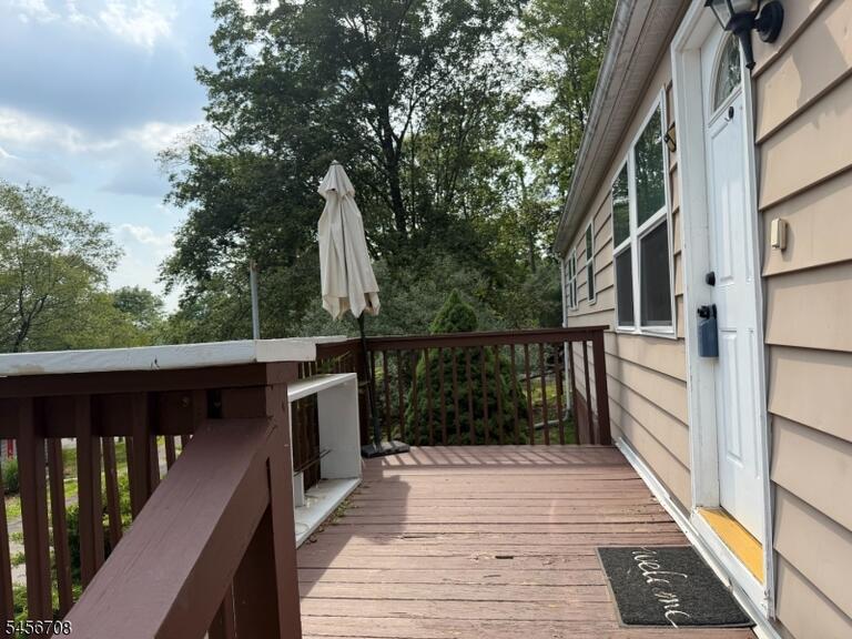 Property listing MLS 4049326 photo 3