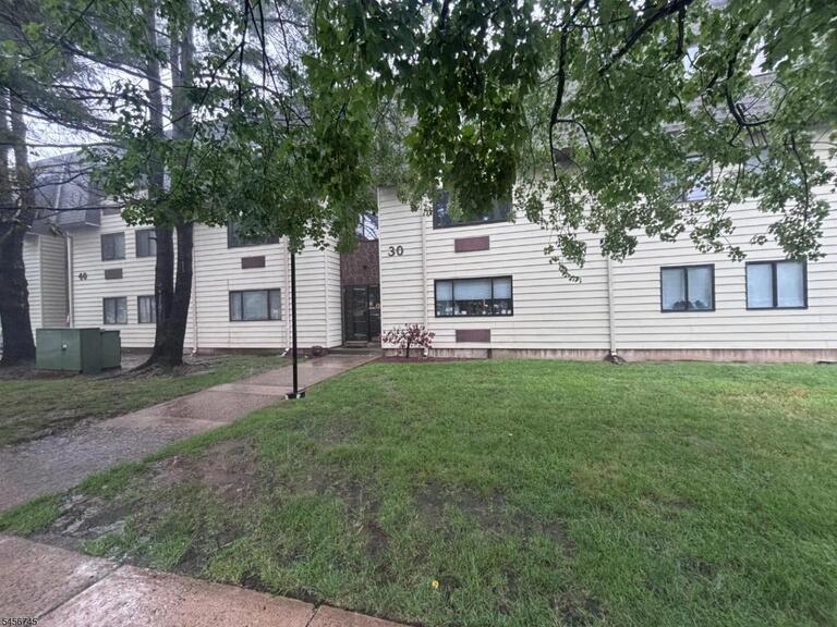 Property listing MLS 4049339 photo 3