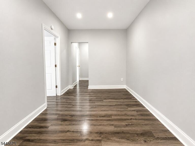 Property listing MLS 4049353 photo 2