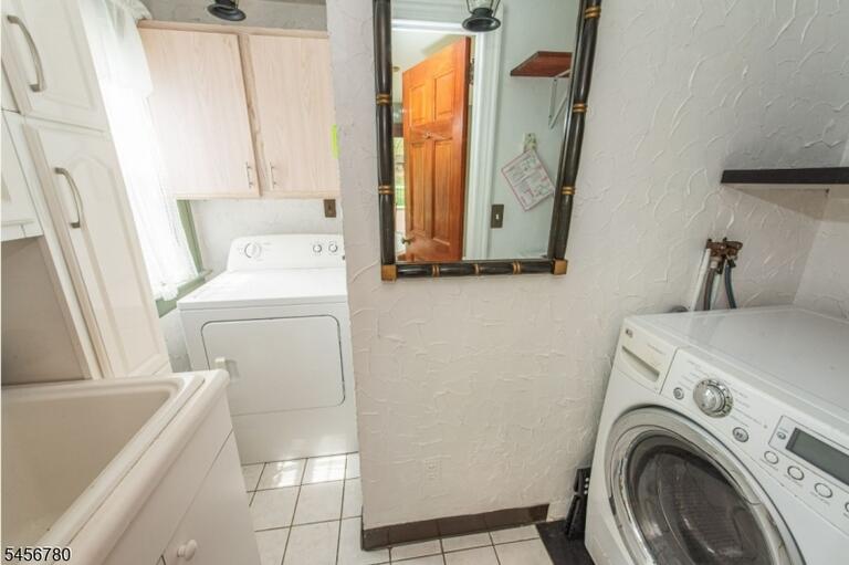 Property listing MLS 4049359 photo 15