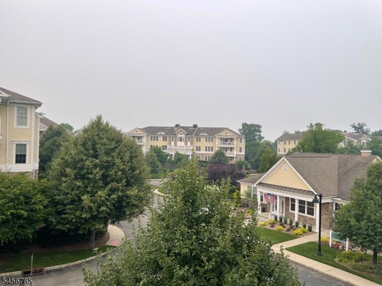 Property listing MLS 4049361 photo 3