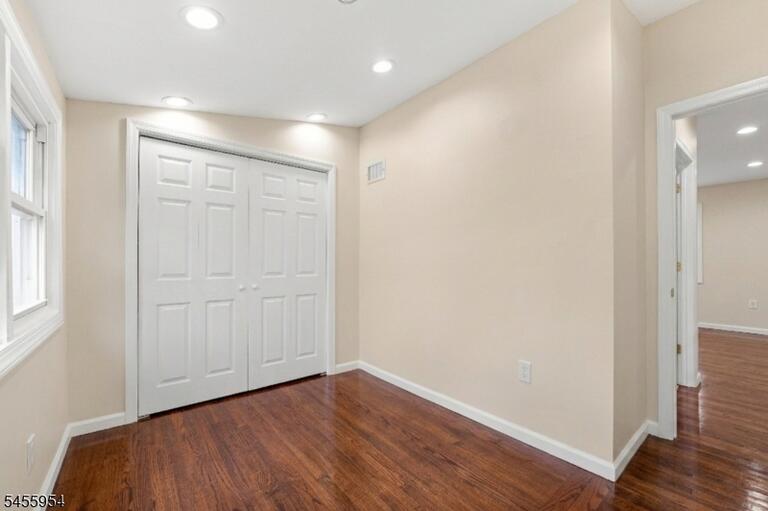 Property listing MLS 4049364 photo 23
