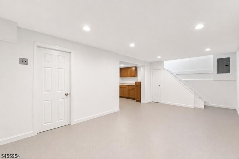 Property listing MLS 4049364 photo 4