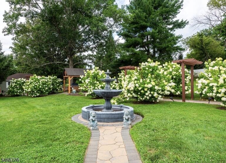 Property listing MLS 4049369 photo 8