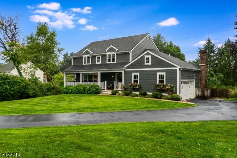 Property listing MLS 4049371 photo 2