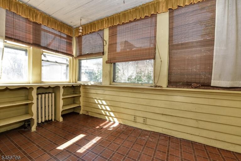 Property listing MLS 4049381 photo 12