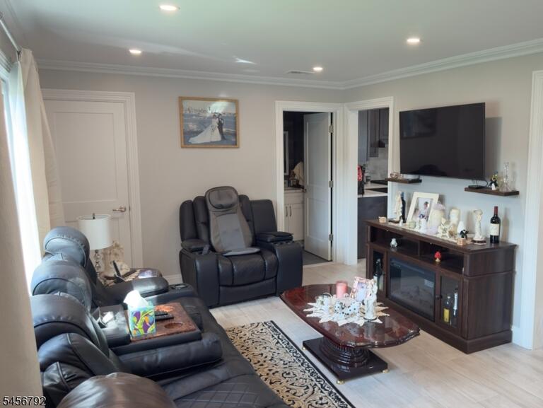Property listing MLS 4049383 photo 5
