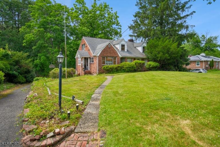 Property listing MLS 4049392 photo 1