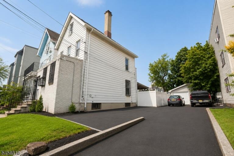 Property listing MLS 4049393 photo 4