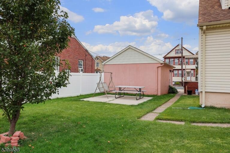 Property listing MLS 4049394 photo 28