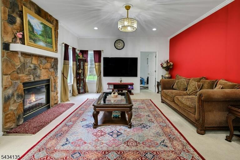 Property listing MLS 4049401 photo 12
