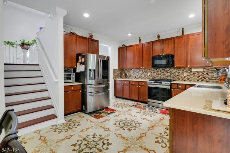Property listing MLS 4049401 photo 8